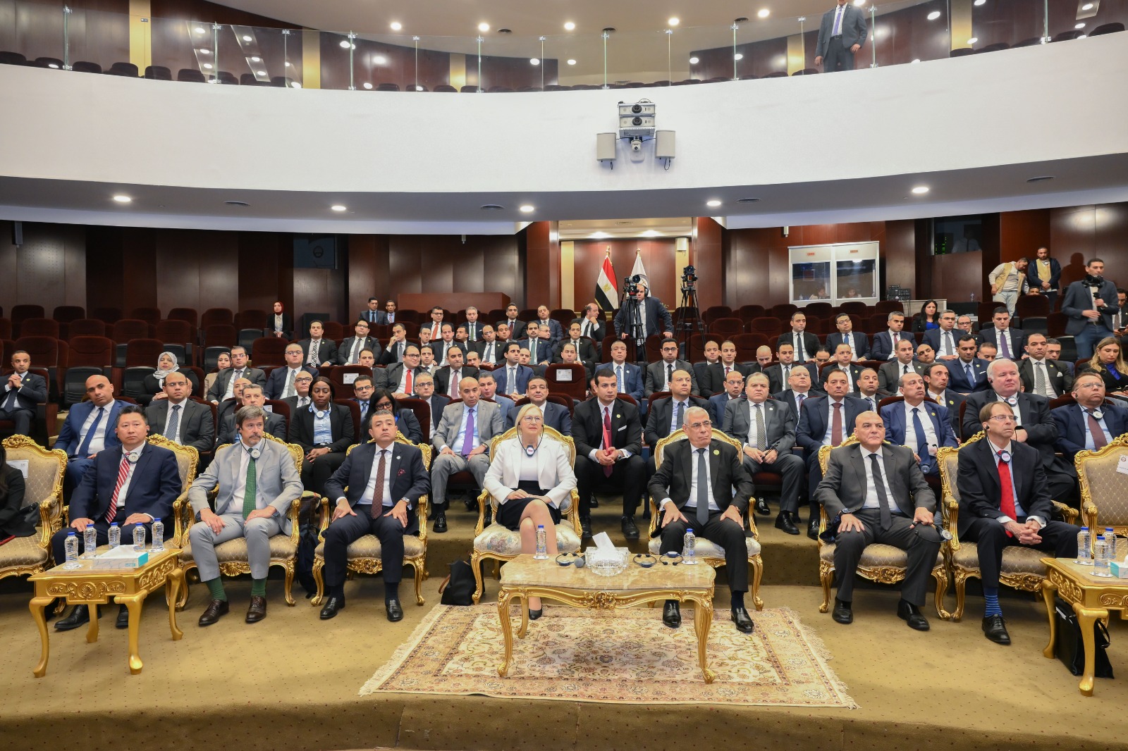 الحضور المشارك الحضور المشارك